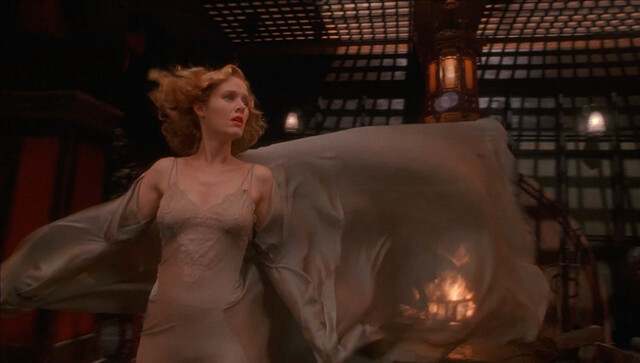 Penelope Ann Miller sexy – The Shadow (1994)