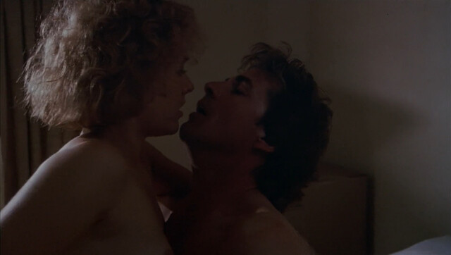 Penelope Ann Miller nude – Dead Bang (1989)