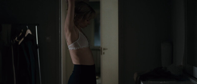 Sonja Richter nude – Bad Faith (Ond tro) (2010)