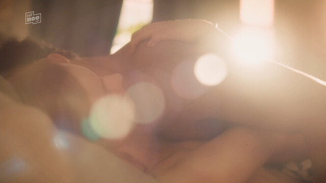 Meriel Hinsching nude – Ich dich auch! s03e06 (2024)