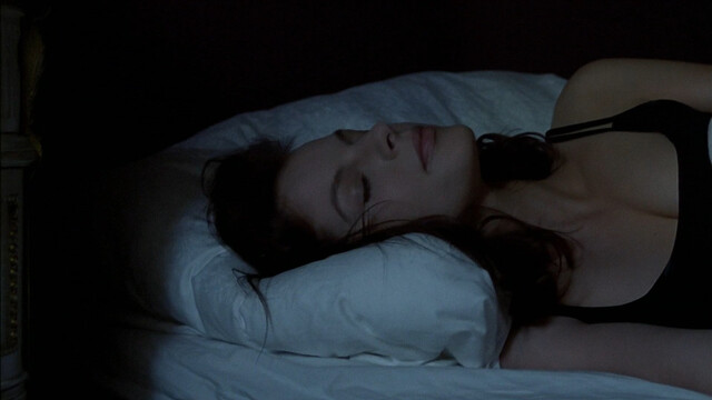 Yvonne Catterfeld nude – Schatten der Gerechtigkeit (2009)