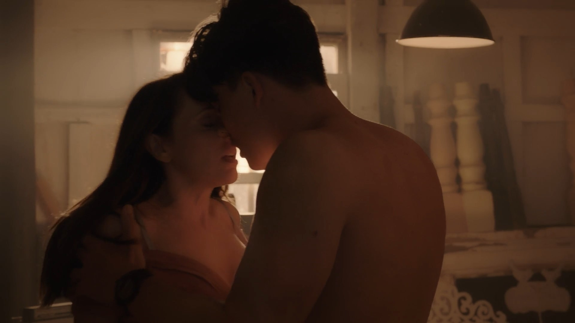 Alyssa Milano sexy – Tempting Fate (2019)