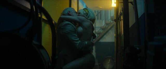 Mónica Ayos nude – El hombre que amaba los platos voladores (The Man Who Loved UFOs) (2024)