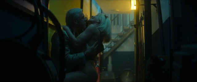 Mónica Ayos nude – El hombre que amaba los platos voladores (The Man Who Loved UFOs) (2024)