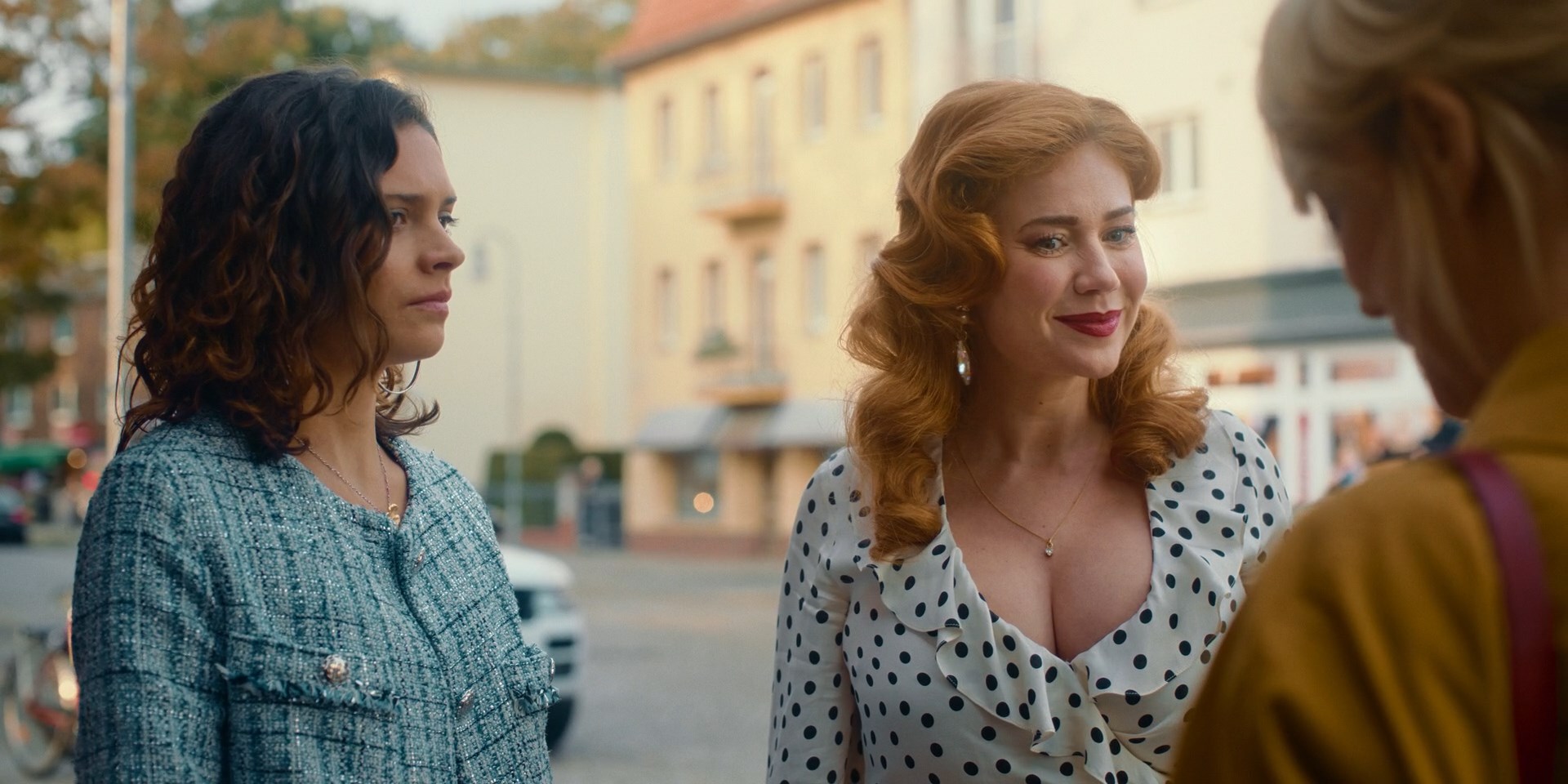 Palina Rojinski sexy – Where's Wanda s01e04 (2024)