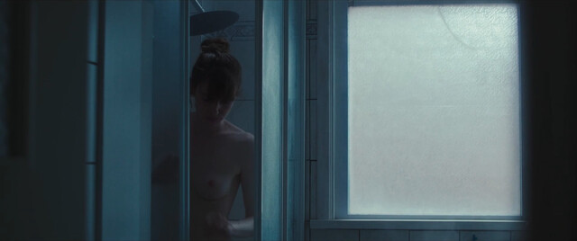 Bérangère McNeese nude – Marée Haute (2023)