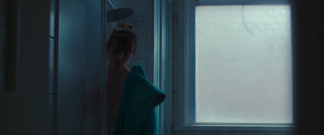 Bérangère McNeese nude – Marée Haute (2023)