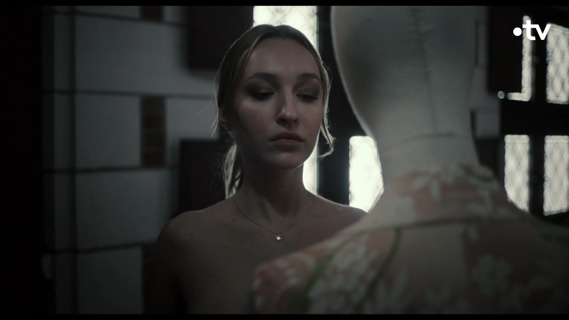 Ludmilla Makowski nude – Mouton noir (2022)