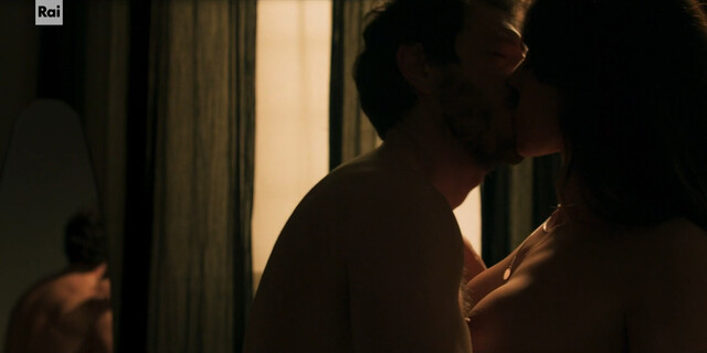 Ambra Angiolini nude – Sempre al tuo fianco s01e03,e07 (2024)
