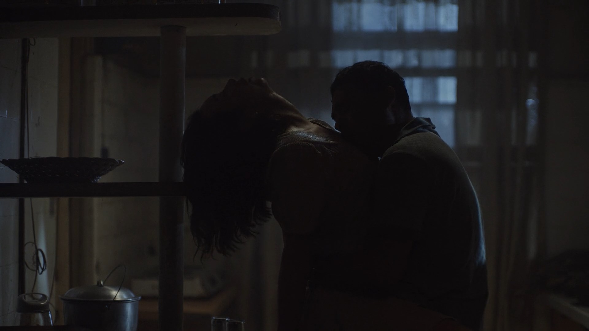 Beauty Gonzalez sexy – Outside (2024)