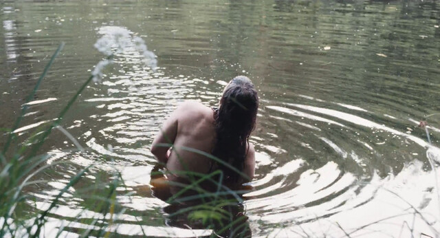 Sophia Rodriguez Goldberg nude – Camping du lac (2023)