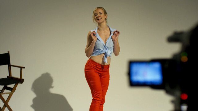 Magdalena Steinlein sexy – Oskar - Gehen, wenn's am Schönsten ist (2018)