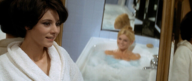 Brigitte Bardot nude – Two Weeks in September (À coeur joie) (1967)