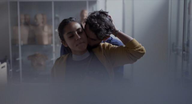 Renata Vaca sexy – Midnight Family (Familia de medianoche) s01e01-04 (2024)