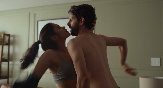 Renata Vaca sexy – Midnight Family (Familia de medianoche) s01e01-04 (2024)