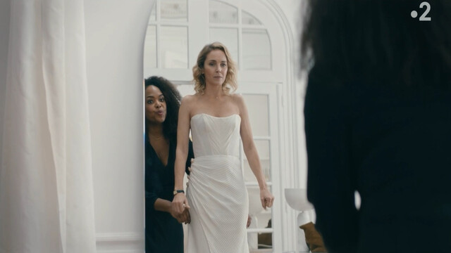 Claire Keim sexy – Le Premier Venu (2023)