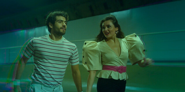 Monica Iozzi sexy – Soap Opera (Novela) s01e01-06 (2023)