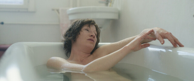 Birgit Minichmayr nude – Mit einem Tiger schlafen (2024)