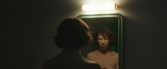 Birgit Minichmayr nude – Mit einem Tiger schlafen (2024)