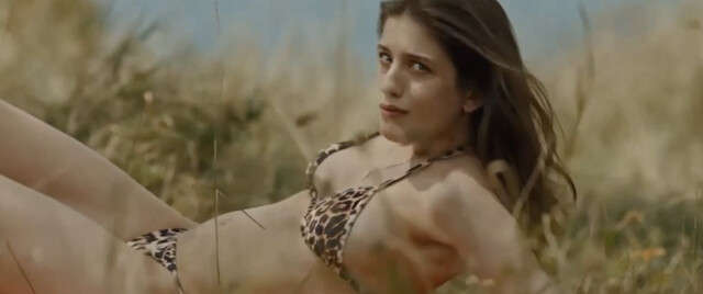 Anna Chipovskaya nude – And the Sun Rises (Da mere gatenda) (2022)