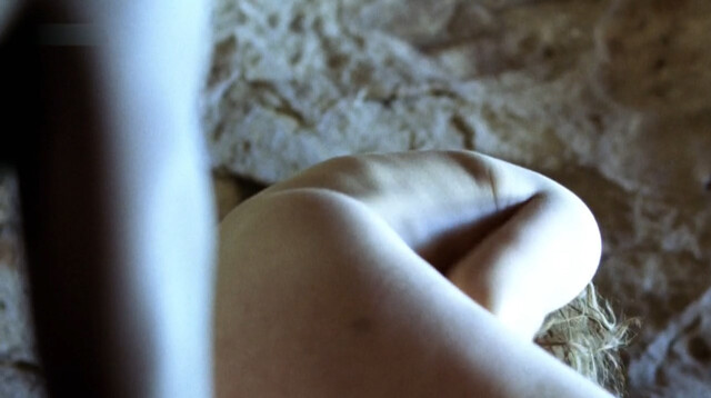 Amelie Kiefer nude – Ellas Geheimnis (2009)