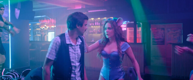 Aglaya Tarasova sexy – Topolinyy pukh (2024)