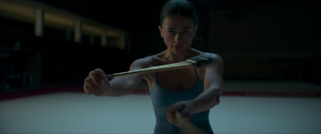 Mariia Netavrovana nude – Free Falling (Caída libre) (2024)