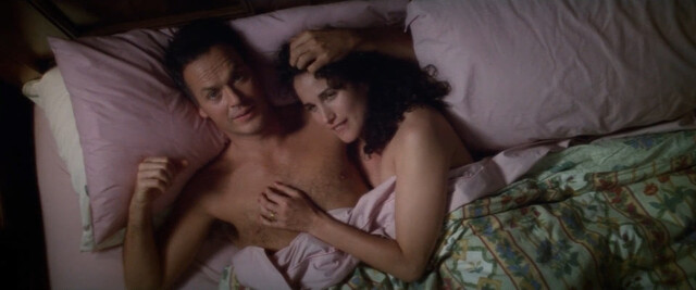 Andie MacDowell sexy – Multiplicity (1996)
