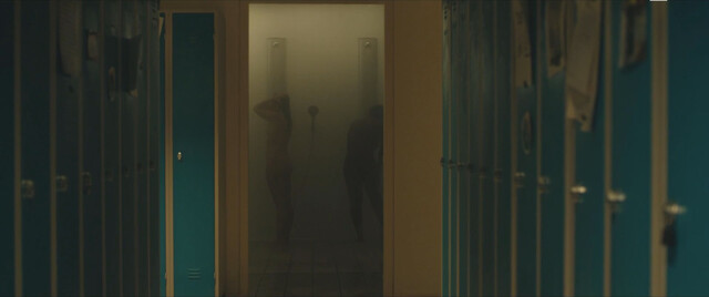 Frankie Wallach nude – À l'épreuve (2024)