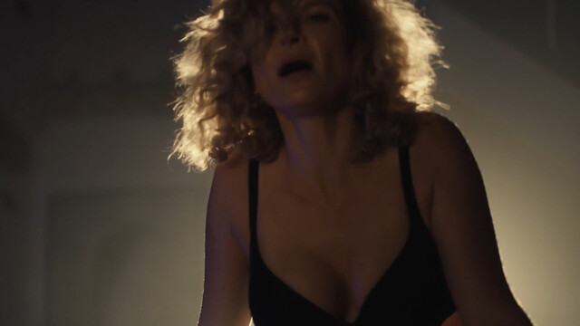 Leeanna Walsman sexy – Human Error s01e02 (2024)