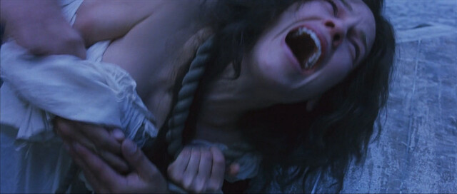 Hilary Swank sexy, etc – The Affair of the Necklace (2001)