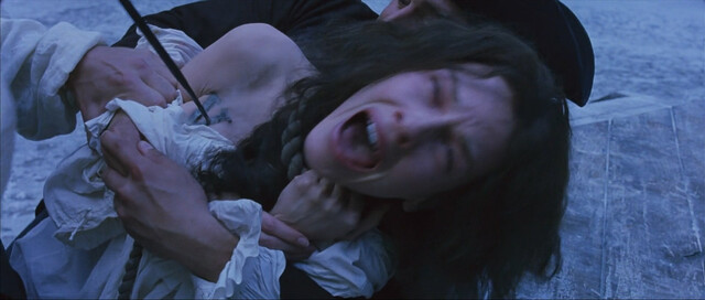 Hilary Swank sexy, etc – The Affair of the Necklace (2001)