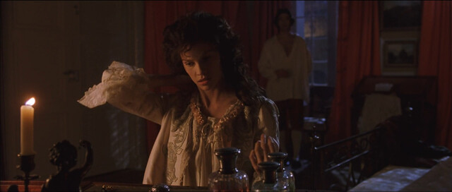 Hilary Swank sexy, etc – The Affair of the Necklace (2001)