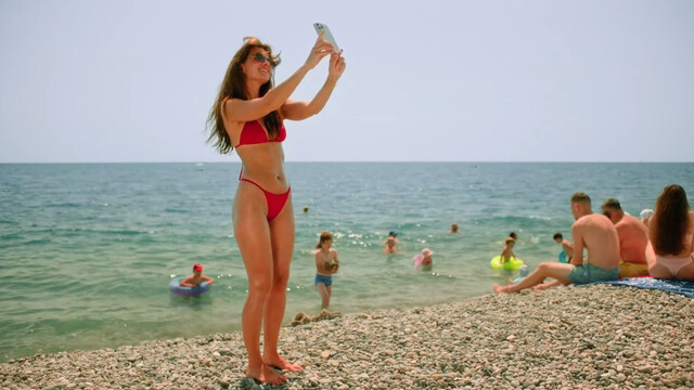 Alina Dulova sexy, etc – Solntse, more, dva stvola s01e01-04 (2024)