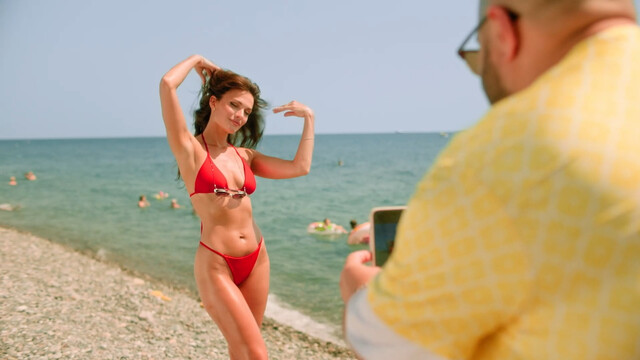 Alina Dulova sexy, etc – Solntse, more, dva stvola s01e01-04 (2024)