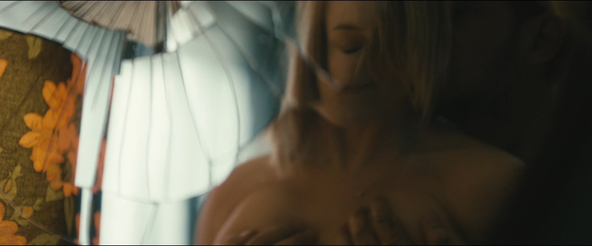 Nadja Uhl sexy – Cortex (2020)