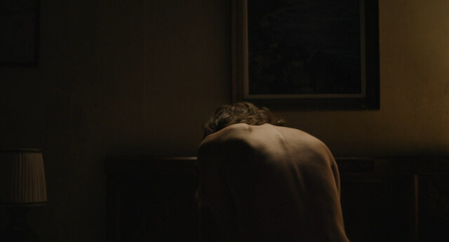 Irène Jacob nude – Hôtel Silence (2024)