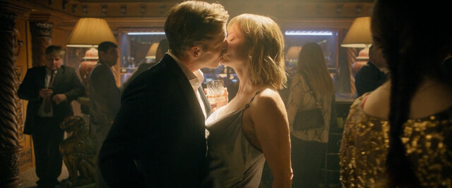 Sienna Guillory sexy – Strangers (2024)