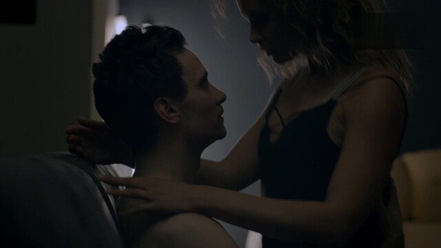 Géraldine Lapalus sexy – The Legend (La légende) (2018)