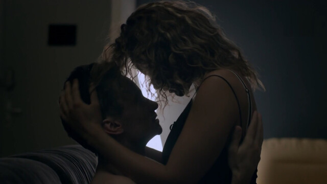 Géraldine Lapalus sexy – The Legend (La légende) (2018)