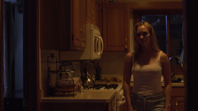 Kaitlyin Sapp nude – Clowntown (2016)