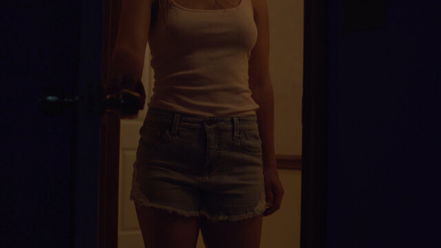 Kaitlyin Sapp nude – Clowntown (2016)