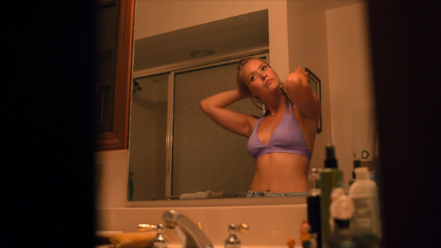 Kaitlyin Sapp nude – Clowntown (2016)