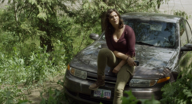 Elysia Rotaru sexy – Killbird (2019)