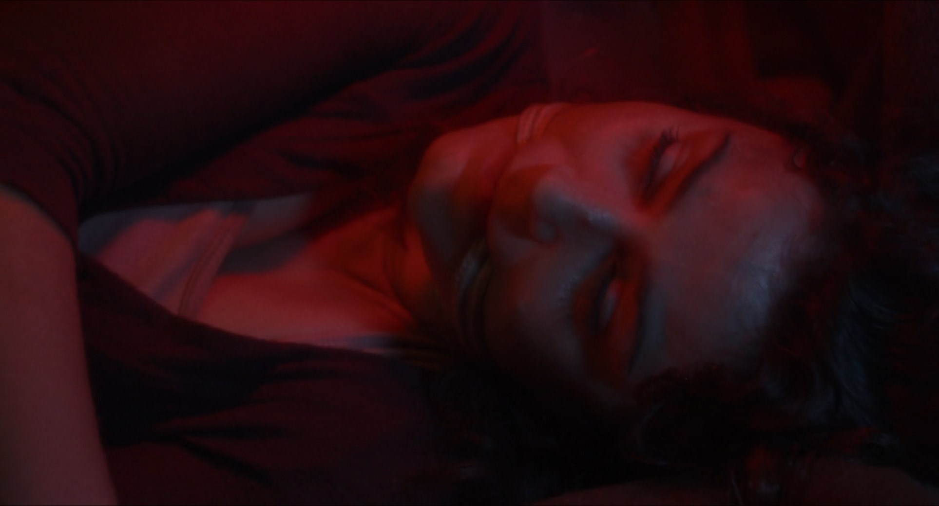 Elysia Rotaru sexy – Killbird (2019)