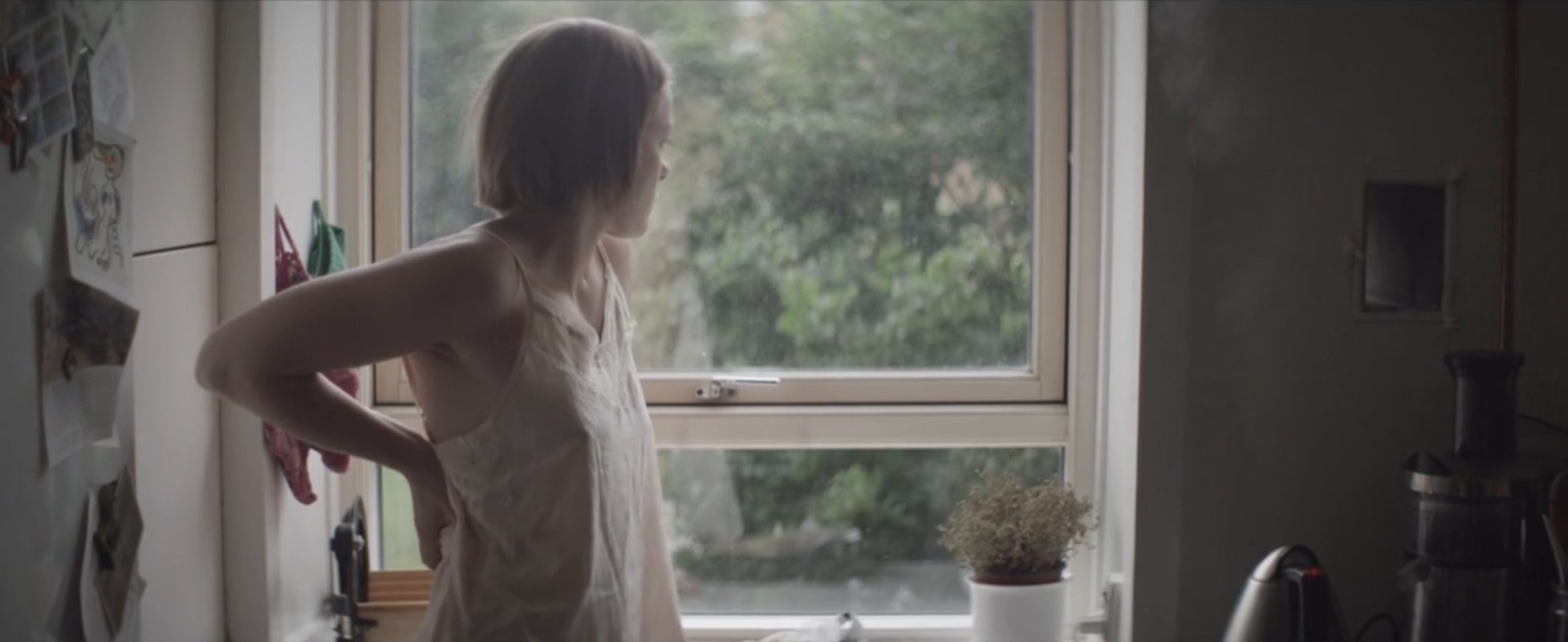 Ingrid-Marie Thorlacius Troelsen sexy – En kæreste (2016)