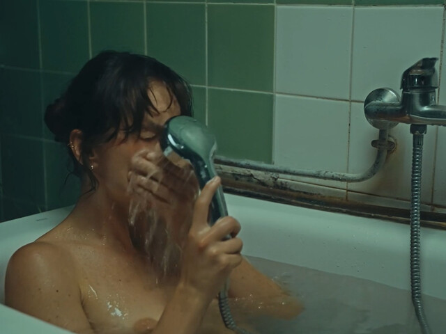 Rachel Perrin nude – Juste Un Instant (2024)