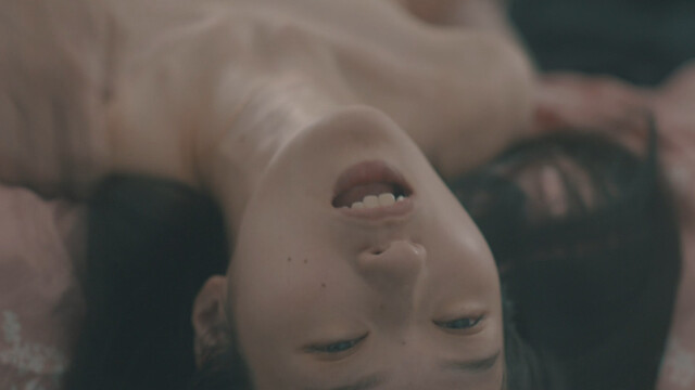 Miori Oda nude – The Love of a Brute (Hitodenashi no koi) (2022)