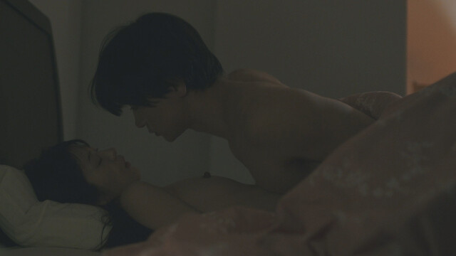 Miori Oda nude – The Love of a Brute (Hitodenashi no koi) (2022)