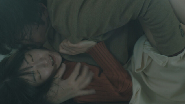 Miori Oda nude – The Love of a Brute (Hitodenashi no koi) (2022)